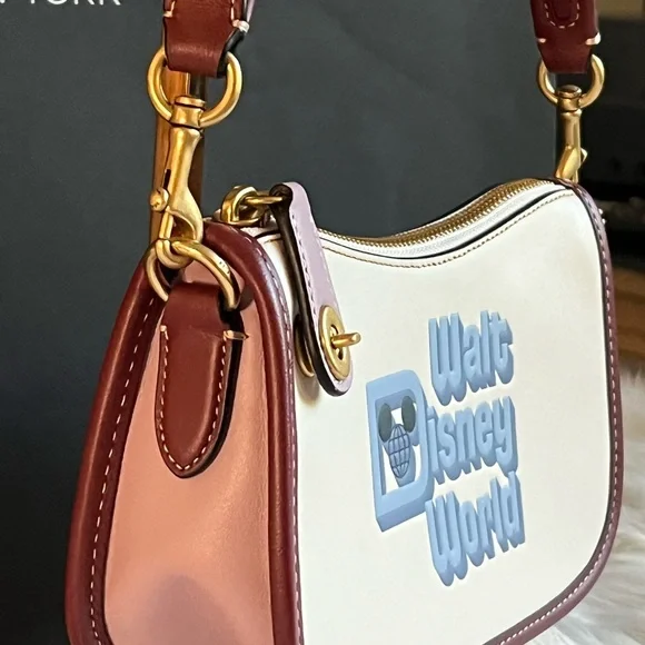 💰SOLD - C8621 - Coach X Disney Swinger 20 with Walt Disney World Motif - Picture 4 of 13